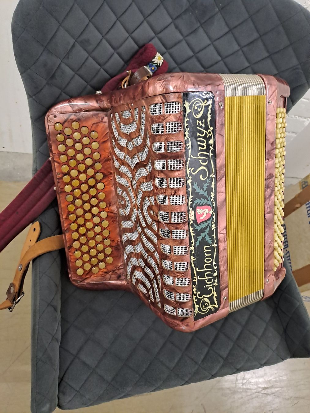Eichhorn Musikinstrumente: chromatisch EICHHORN orgeli – Gebraucht aus Villeneuve von BibiVintage