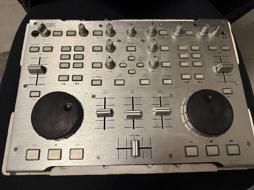 Platines de mixage: Hercules DJ Console RMX  Controller DJ con scheda audio – D'occasion à Claro par jtss90
