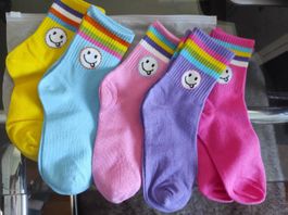 Neue Socken für Kinder 5 Paar ca. 34