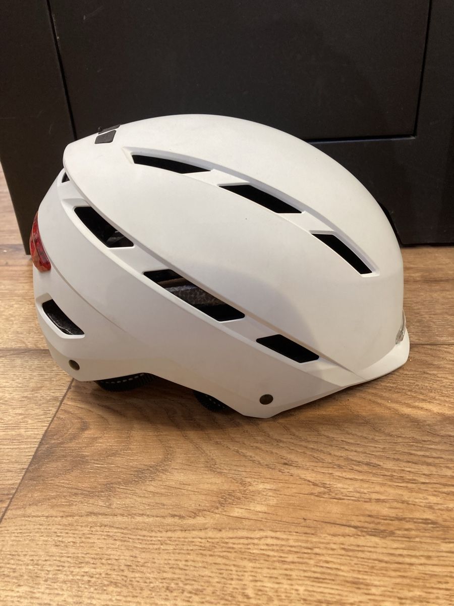 Giro Helme: Escape Mips Helmet matte chalk, M – Neu (gemäss Beschreibung) aus Zürich von Barspin