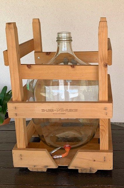 Zubehör: Mostflasche 25Lt. in Holzgestell – Gebraucht aus Fulenbach von Hach0 2