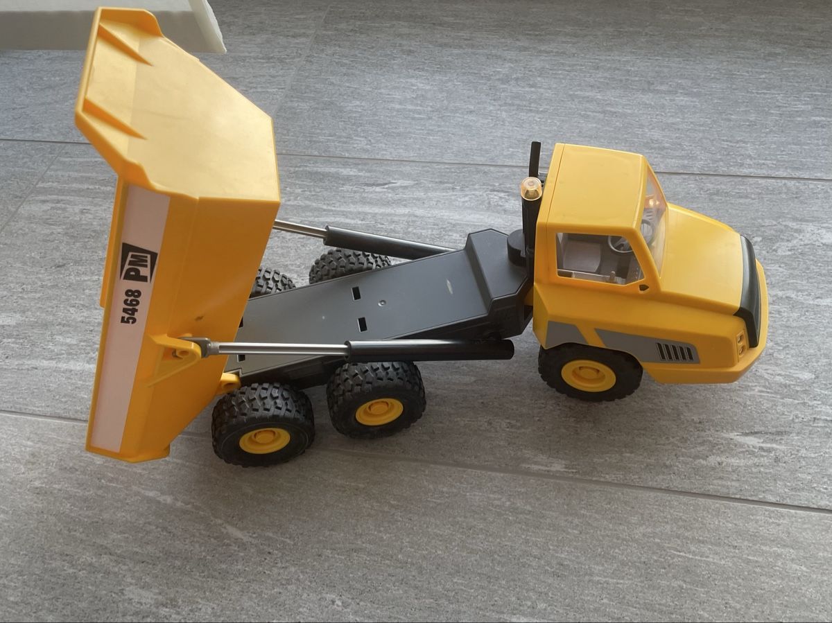 Playmobil Giocattoli: Playmobil 5468 PM Riesendumper, Baustelle – Usato da Laax GR venduto da tschuetta2014 1