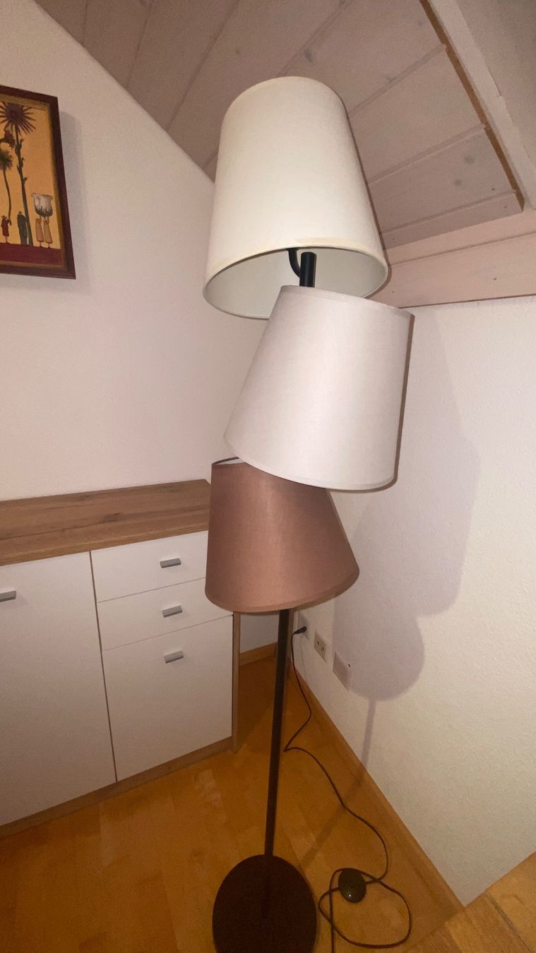 Interio Lampen: INTERIO Stehlampe mit 3 Lampenschirmen – Gebraucht aus Hemmental von cat_9l7f 1