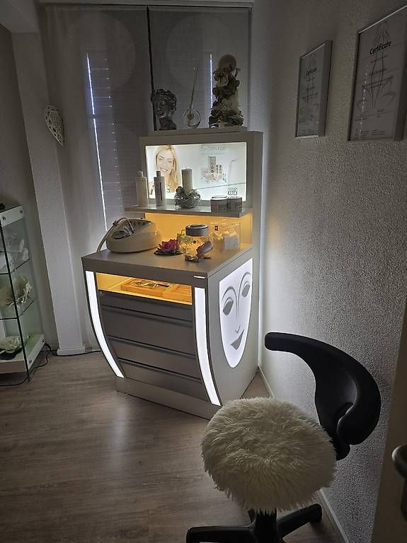 Cura del viso: Regal Aesthetic – Usato da St. Margarethen TG venduto da sid_hmj7 4