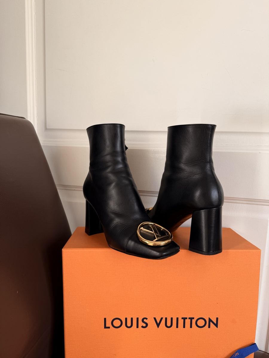 Louis Vuitton Scarpe da donna: Louis Vuitton Leather Ankle Boots – Usato da Corsier-sur-Vevey venduto da Kristina.Nova 1