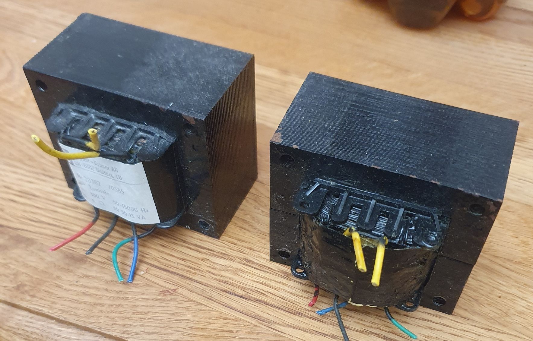 Componenti elettronici: 2 Stück WAGNER & GRIMM Tontrafo – Usato da Pfäffikon ZH venduto da edwinstarr1