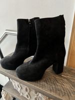 Schwarze Wildleder-Stiefeletten, neuwertig Zustand!