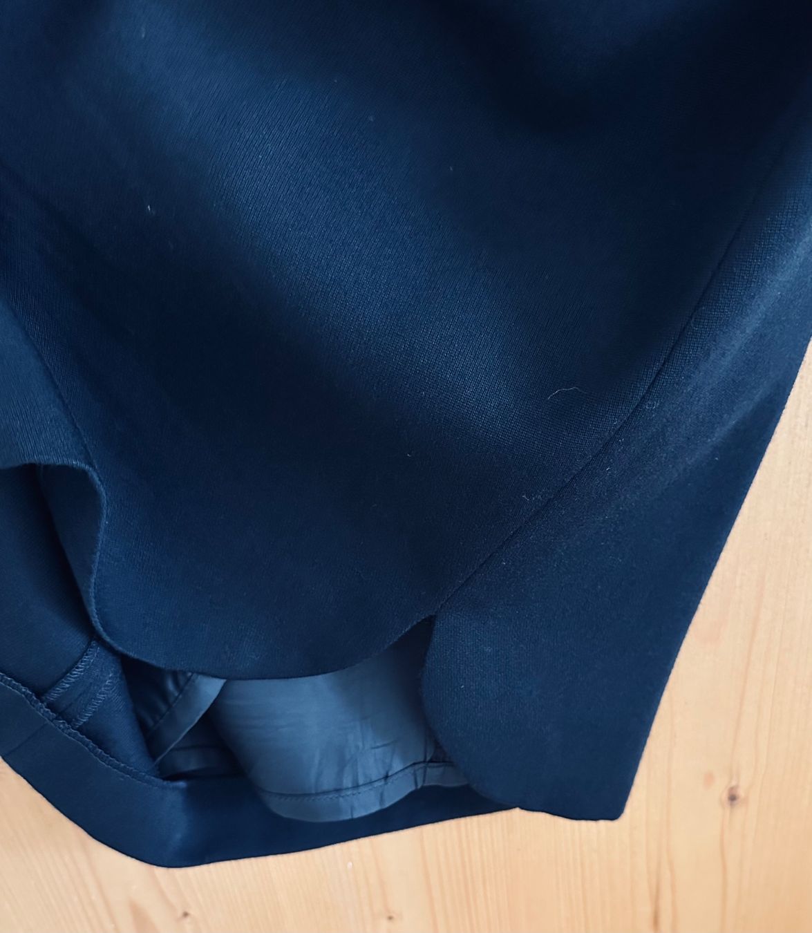 Armani Gonne: EMPORIO ARMANI Rock  / 34 – Usato da Gersau venduto da Sidharta7 2