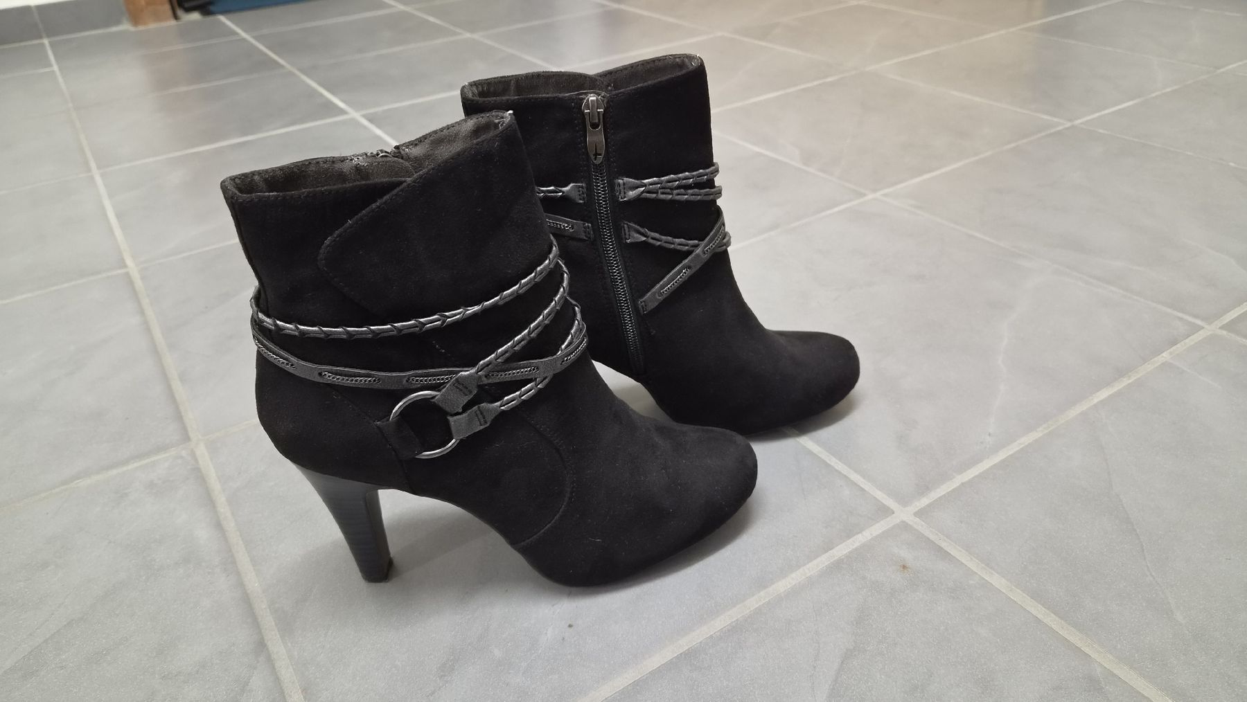 Tamaris Scarpe da donna: Stiefeletten TAMARIS, 39 – Usato da Frasnacht venduto da MiraBelle79
