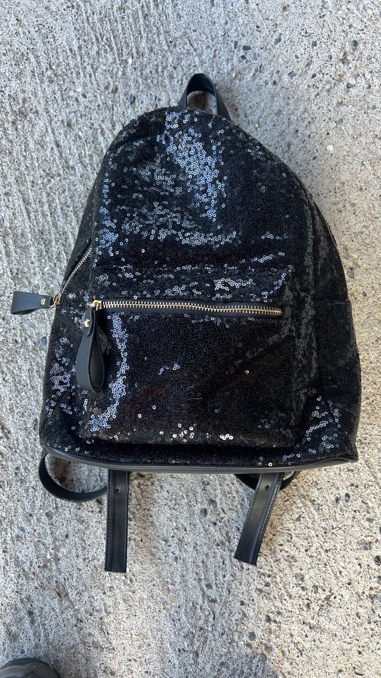 Zaini: Pailletten Rucksack Schwarz – Usato da Schübelbach venduto da Dolly990_2