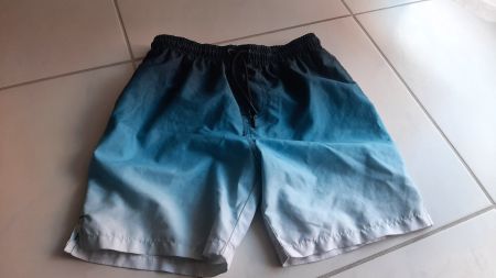 K..134 R K) Badehose Junge Gr. 140