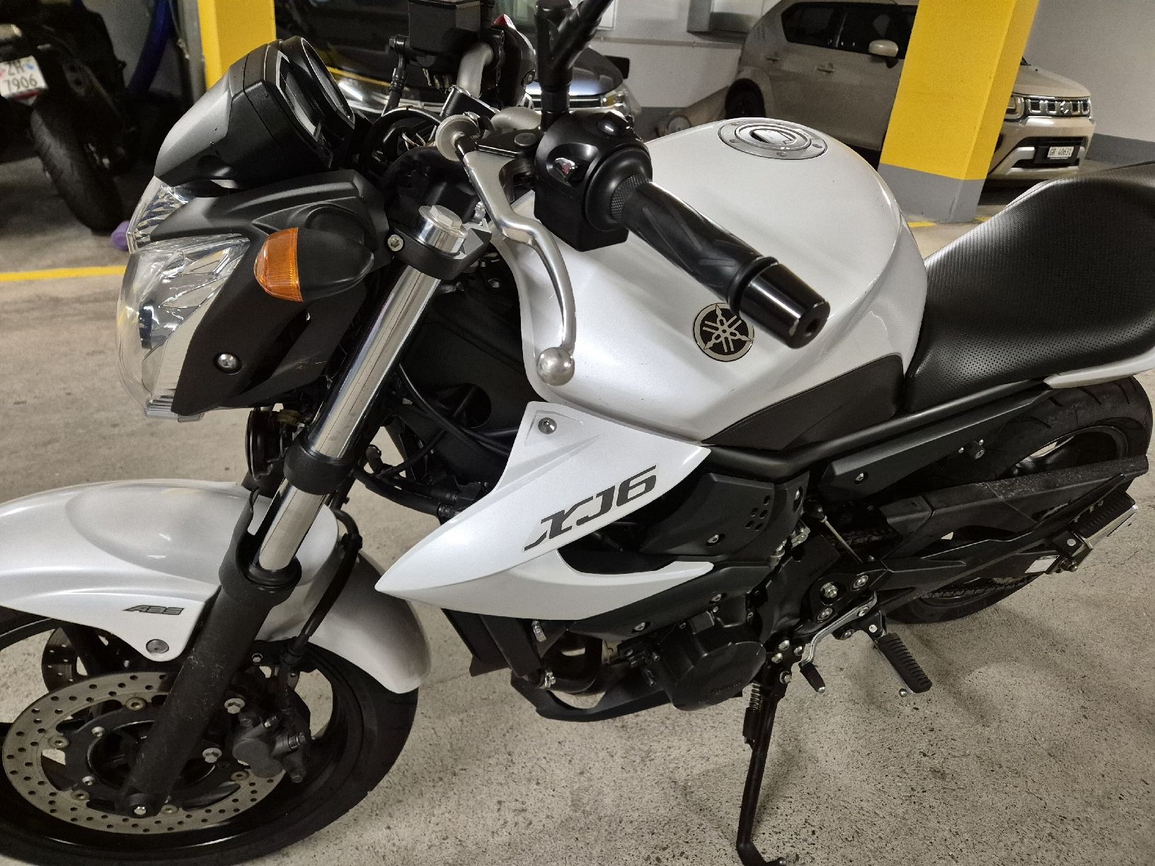 Yamaha Route: Yamaha XJ6NA ABS  35kW – D'occasion à Forch par benwyd 7