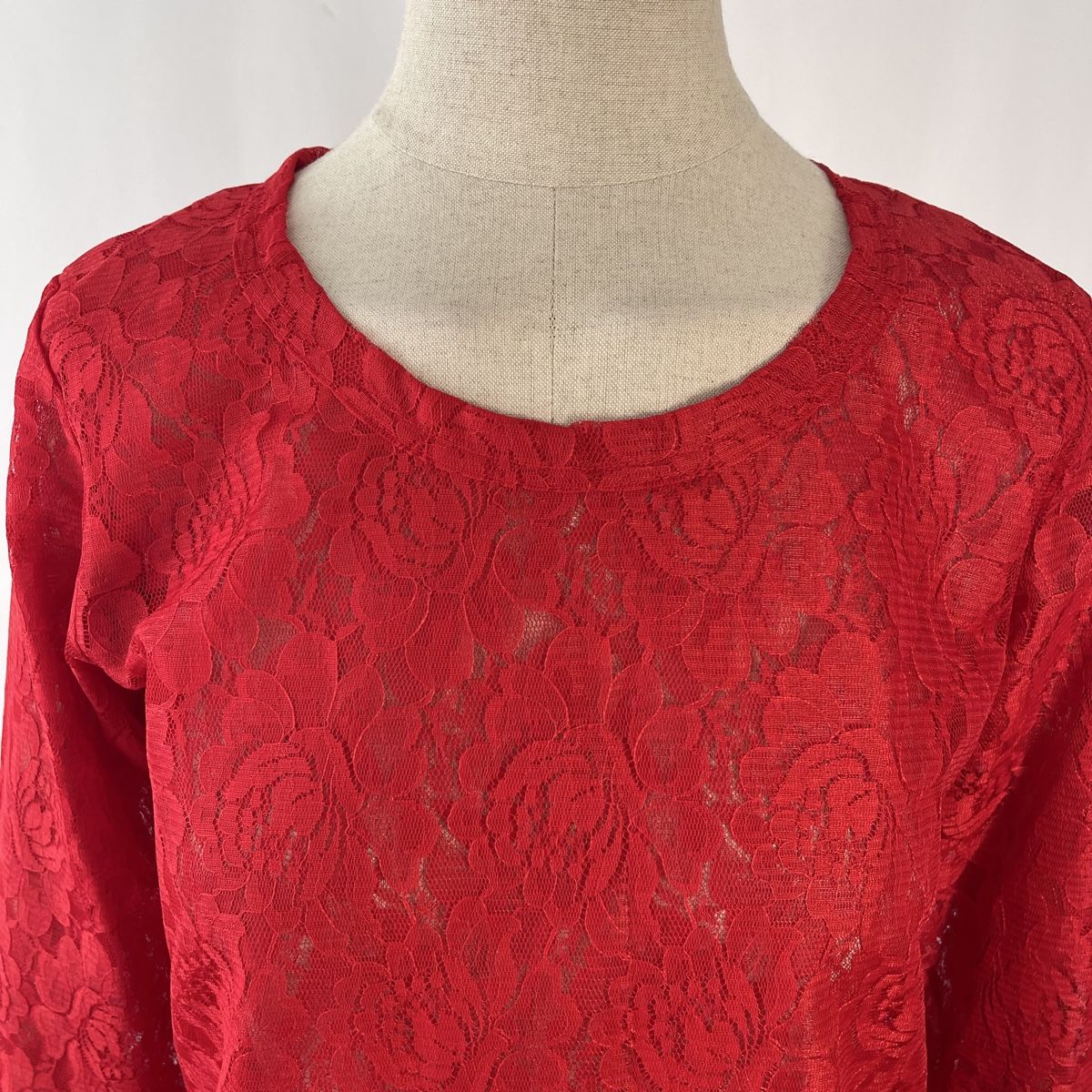 Comme Des Garcons Tops: COMME DES GARCONS Red Lace Top New – Neu und originalverpackt aus Emmen von Avviivva_Com2023 2