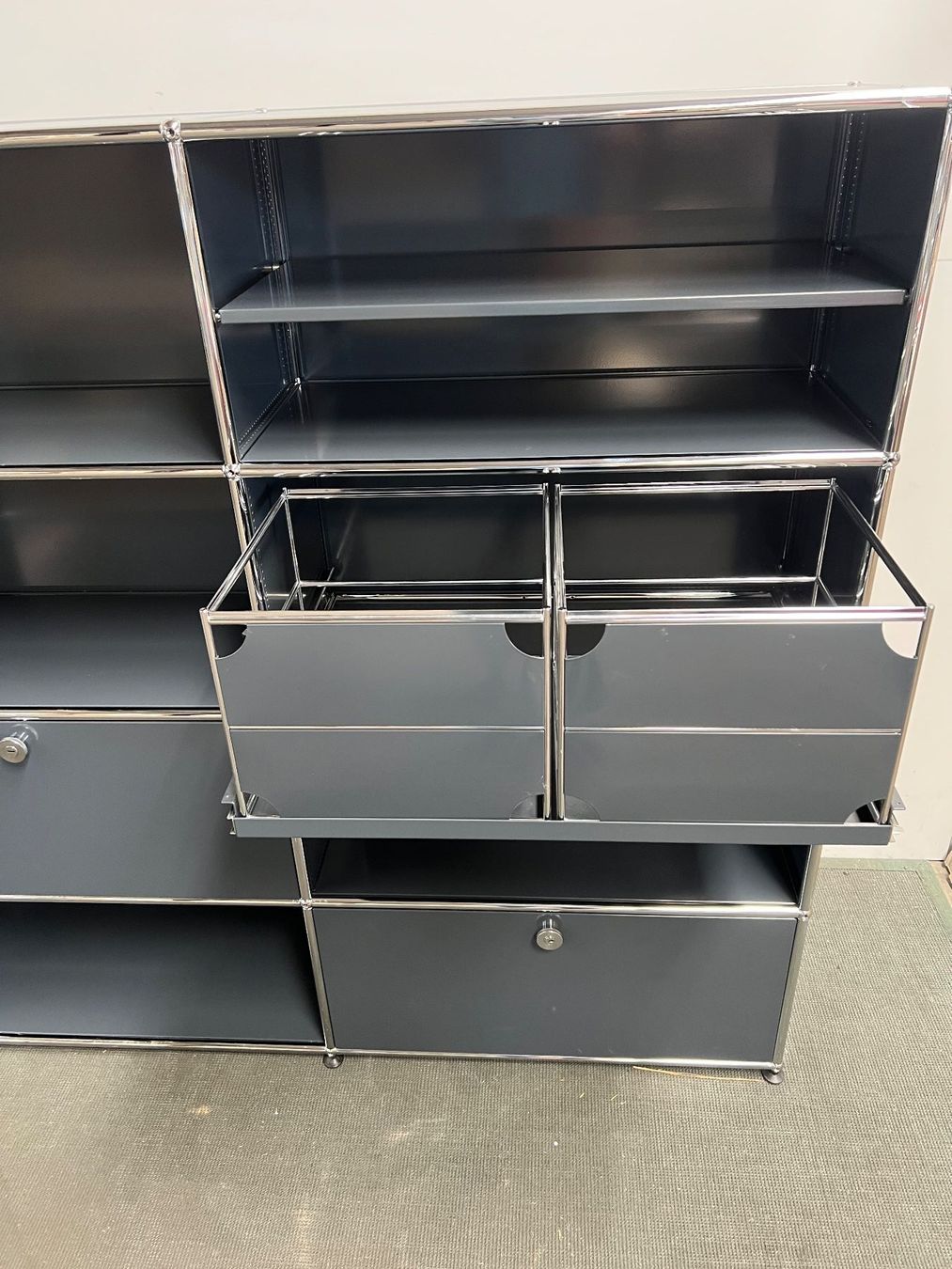 USM Scaffali: 018 USM Haller Möbel 2x4 – Usato da Wangen an der Aare venduto da TBYN 2