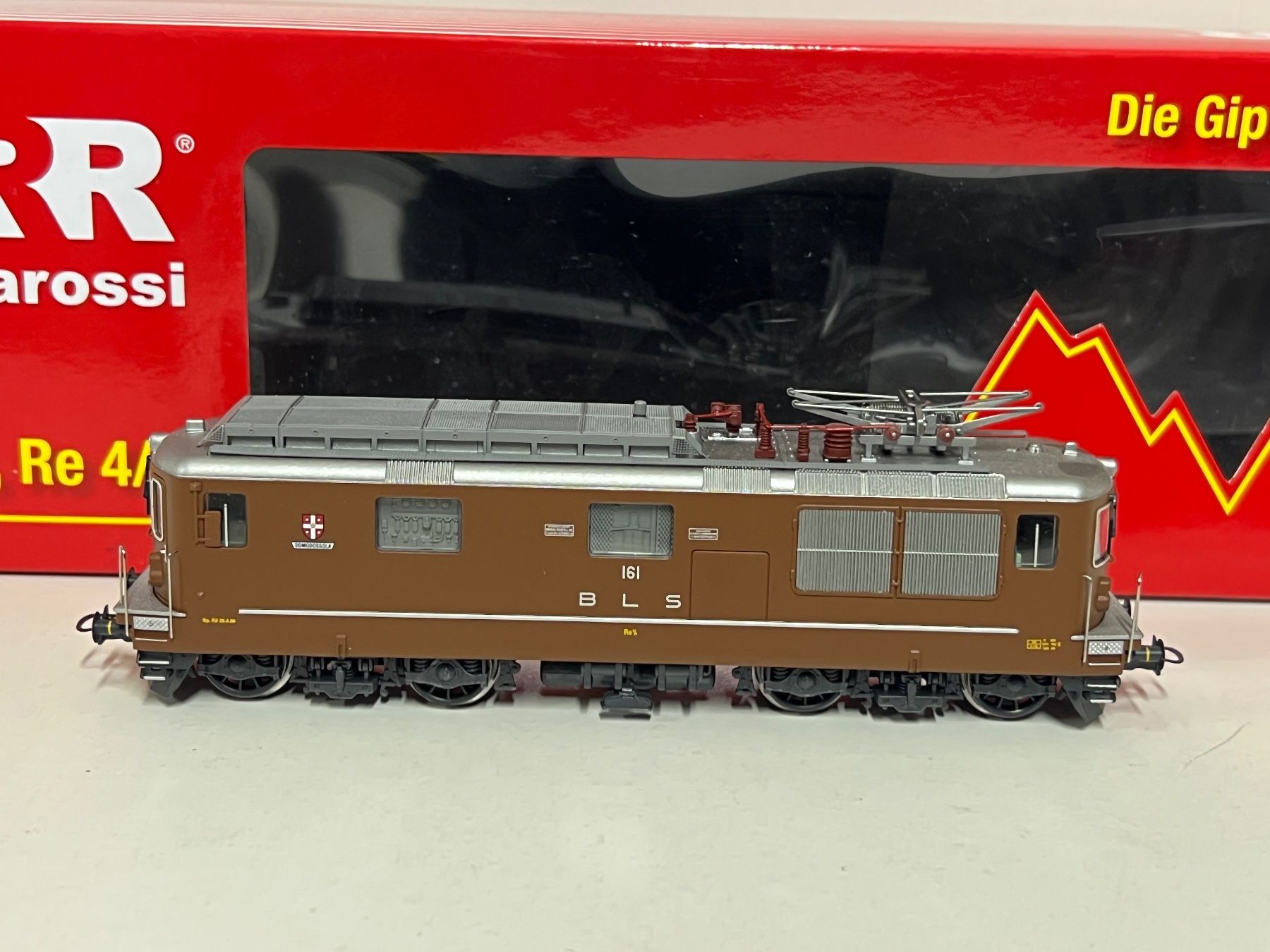 Rivarossi Modellini di ferrovie: Rivarossi HR2812 Re 4/4 "Domodossola" DC Analog – Nuovo (secondo la descrizione) da Geroldswil venduto da TopTrain54 1