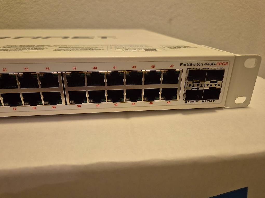 FS Hub & Switch: Fortinet FortiSwitch 448D-FPOE – Usato da Cham venduto da swiss_teufen 4
