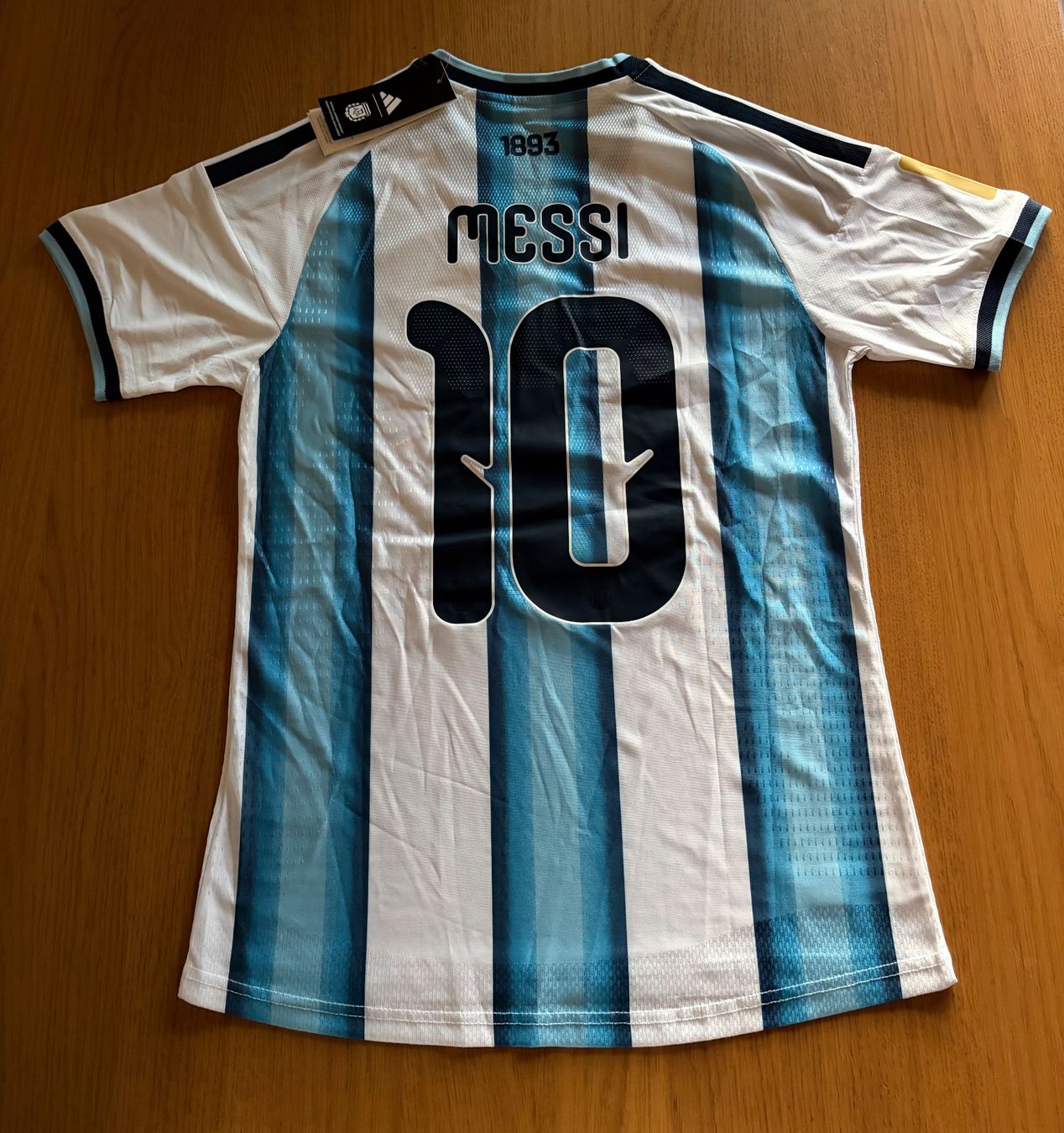 Adidas Canottiere & Pantaloni: Maillot Argentine 2026 Messi 10 S – Nuovo e nell'imballaggio originale da Perly venduto da Sam.crr