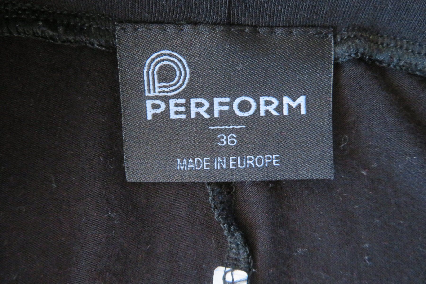Hosen: Perform Jogginghose Grösse 36 – Gebraucht aus Wil ZH von Tamagy 2