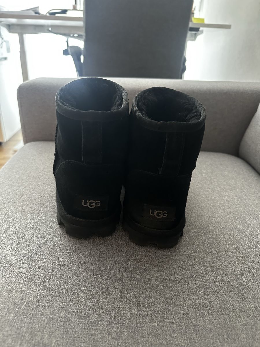 Scarpe da uomo: Ugg Boots Classic Mini Schwarz 39 Top Zustand! – Usato da Bitsch venduto da jan_d8tt 2