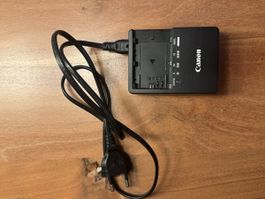 Canon Ladegeraet LC-E6E Akku Ladegerät mit Kabel guter Zusta
