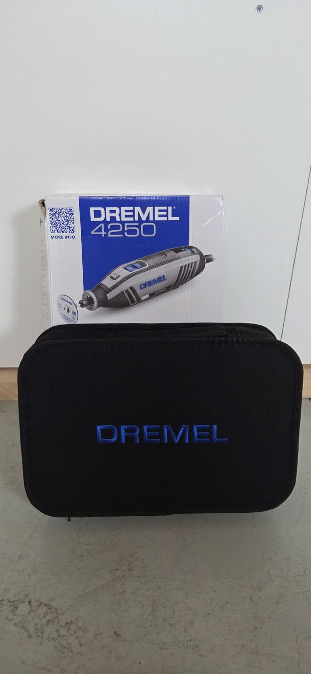 Dremel Alle Werkzeuge: Dremel 4250-35 Multitool 175W + Zubehör – Neu (gemäss Beschreibung) aus Küssnacht am Rigi von _DealFactory_