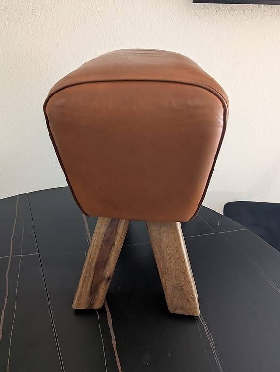 Sgabelli: Echtleder Hocker / Sitzhocker  Vintage Leder & Holz – Usato da Bern venduto da Sebastian1995 2