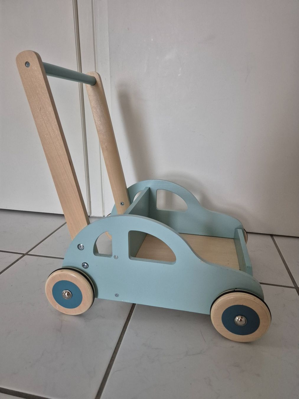 Giocattoli: Lelin Lauflernhilfe Auto hellblau – Usato da Stäfa venduto da unn_dj8d