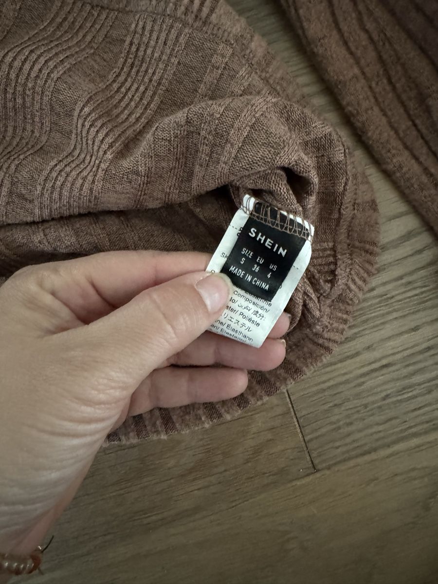 Shein Maglioni & Felpe: Pullover – Usato da Freienbach venduto da dna_g856 3