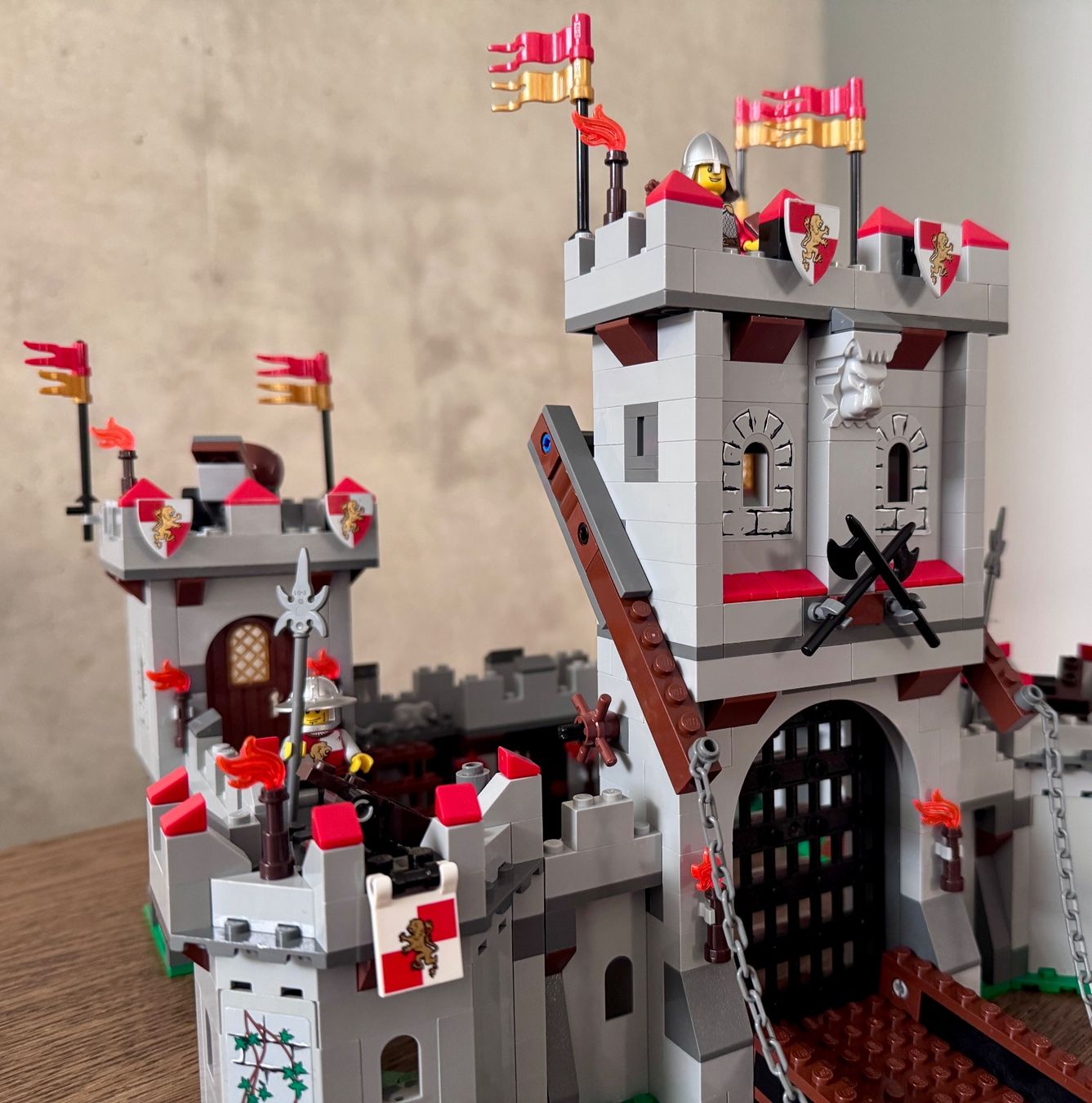Lego Kit di costruzioni: LEGO Castle 7946 King's Castle ab CHF 1.- – Usato da Riehen venduto da will_stubbings 3
