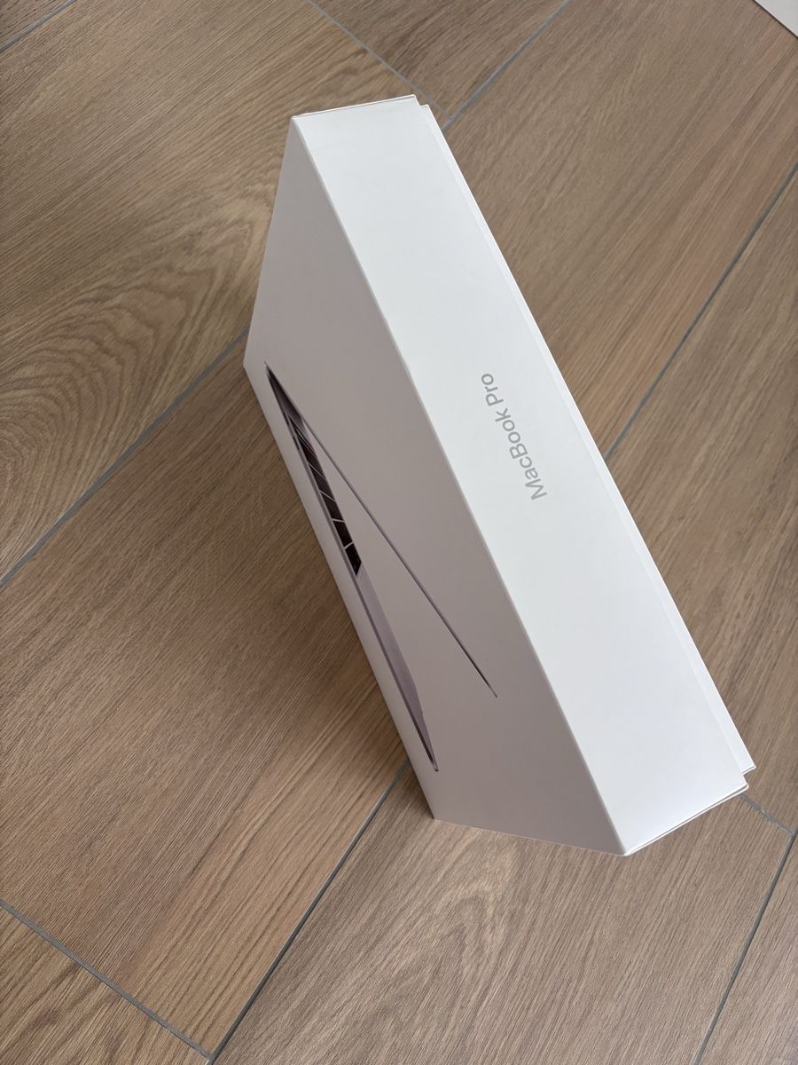 Apple Notebook: MacBook Pro – Usato da Au SG venduto da Sjardim 1