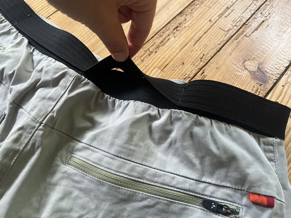 Vaude Pantaloni: Vaude Shorts grau, Grösse L  – Usato da Wohlenschwil venduto da SmokyAnnie 4