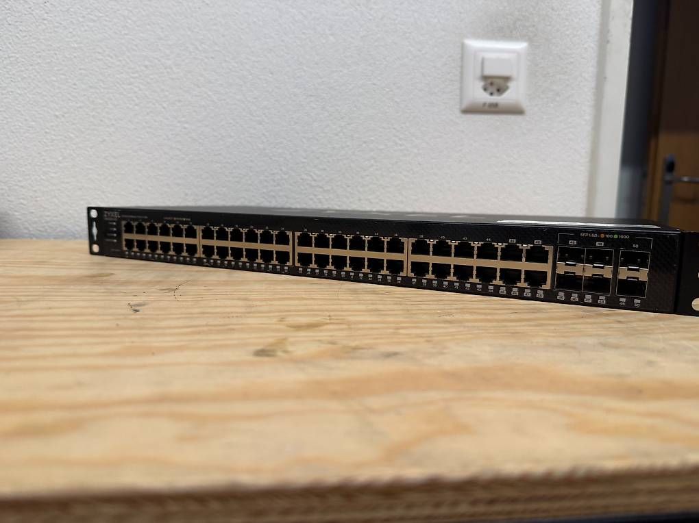 Zyxel Hubs & Switches: Netzwerk Switch - Zyxel GS2220-50 – Gebraucht aus Zürich von mehralswohnen 3