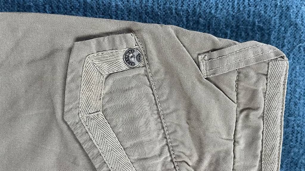 Armani Pantaloni: ARMANI Junior Hose Sommerhose – Nuovo (secondo la descrizione) da Oberuzwil venduto da Swissleo 4