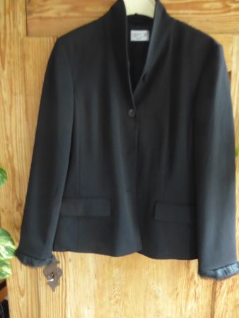 Festliche  Blazer Jacke Gr 38 / M CARTOON Top Zustand