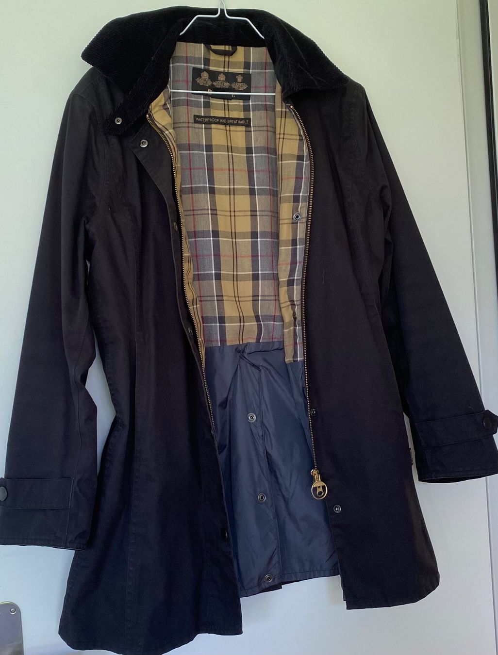 Barbour Jacken: Barbour Übergangsjacke waterproof Gr. 36 – Gebraucht aus Küsnacht ZH von Junge