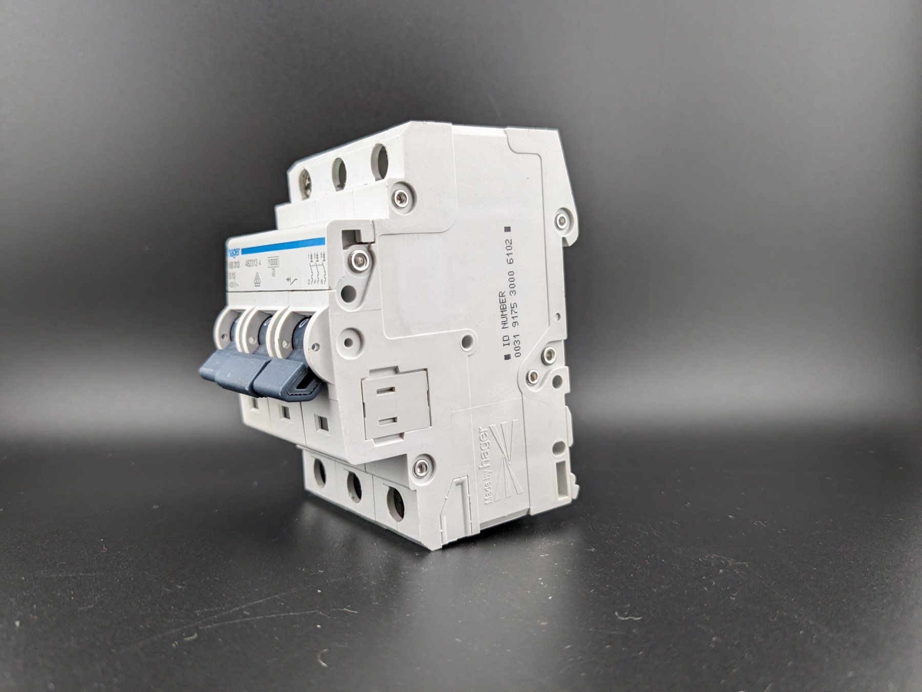 Hager Interruttori: Hager NB 313 B13 LS – Usato da Winterthur venduto da Hint17 1