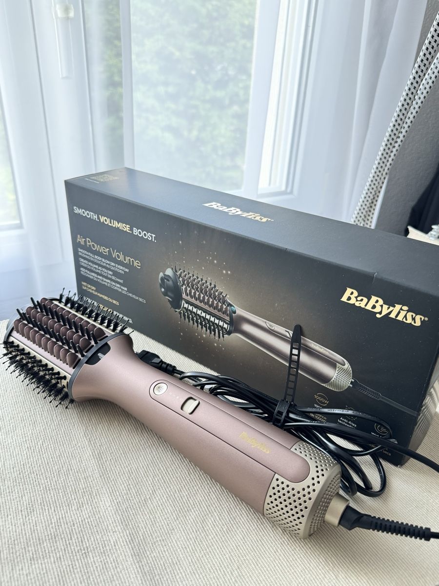 BaByliss Föhn: Babyliss Warmluftbürste Air Power Volume – Neu (gemäss Beschreibung) aus Birr von sfe_rhj7