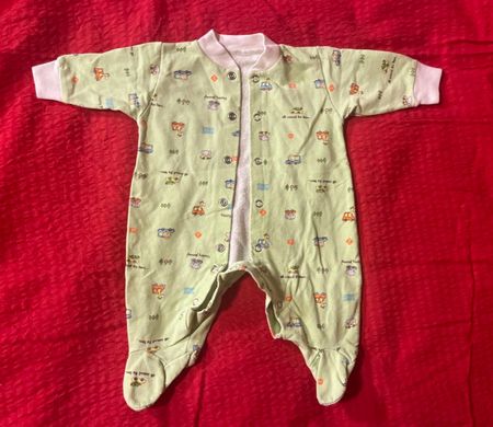 Baby Schlafanzug/Jumpsuit, Grösse 56, grün 🚦