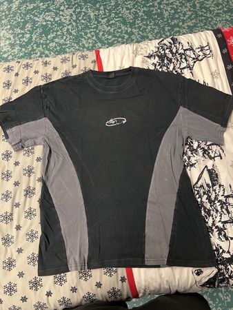 T-Shirt black grey color block size M used