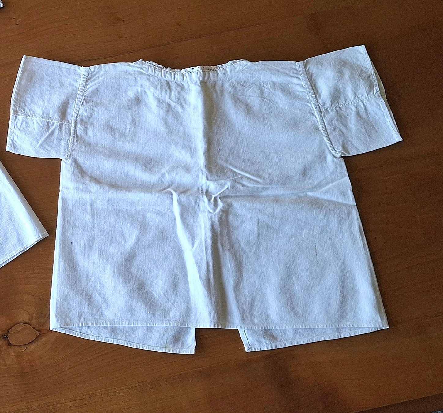 Chemises, T-shirts & Polos: 2 ANTIKE KINDERHEMDEN, SCHLÜTTLI – D'occasion à Grüningen par Kartensammler 5
