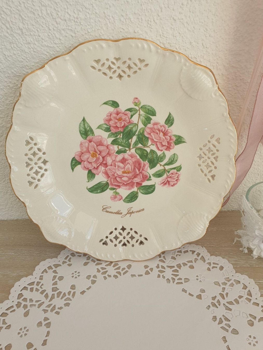 Piatti: Sammelteller Crown Davenport Camellia – Usato da Gossau ZH venduto da Goes05