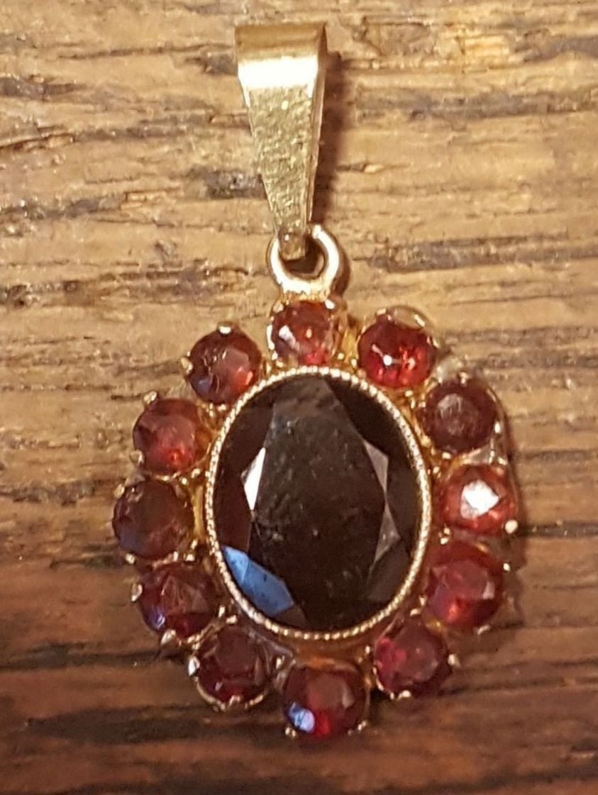 Ciondoli: Traumhafter Granat Anhänger – Nuovo (secondo la descrizione) da Unterägeri venduto da Altgoldschmuck 7