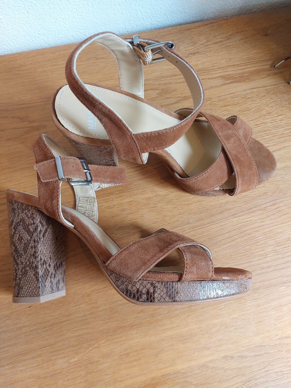 Scarpe da donna: Sandalen Gr. 38 – Usato da Hausen AG venduto da Emirfinn 1