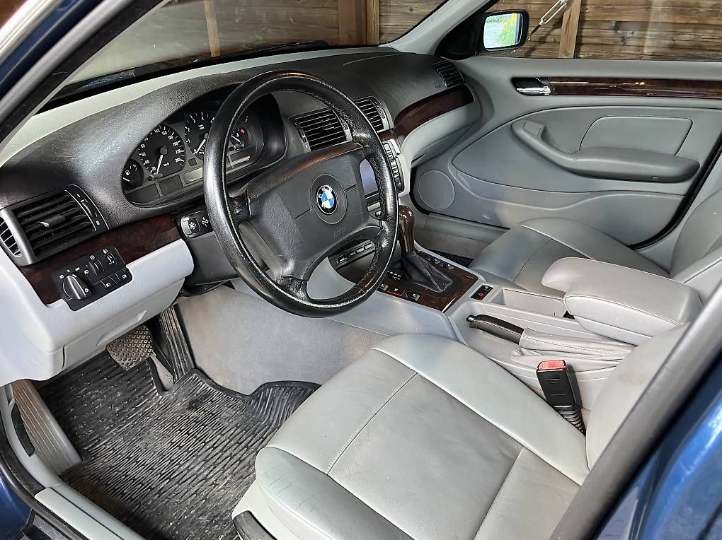 Automobili: BMW E46 325xi – Usato da Thierachern venduto da Toysoldier 3