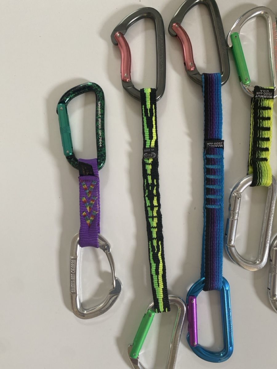 Attrezzatura da arrampicata: Retro Express 7 Stück Mammut & Simond Chamonix  – Usato da Aarau venduto da tschitta03 1