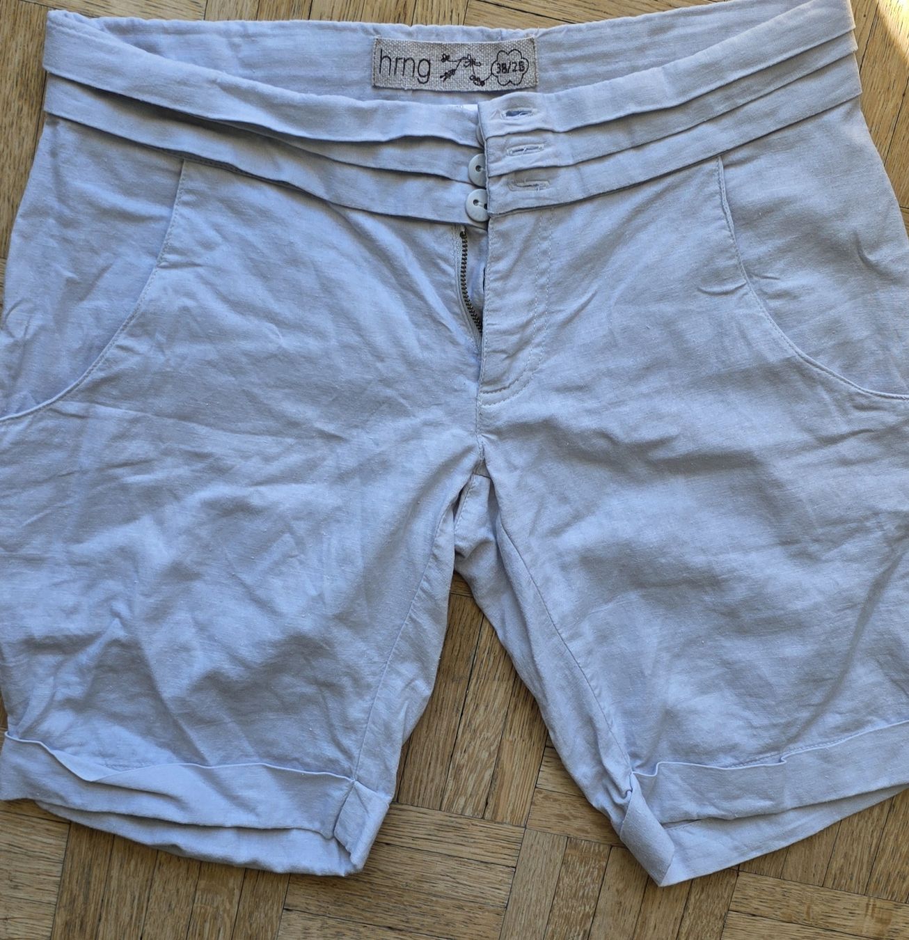Pantalons: Bermuda en lin gris taille S – D'occasion à Yverdon-les-Bains par van_dq65 1
