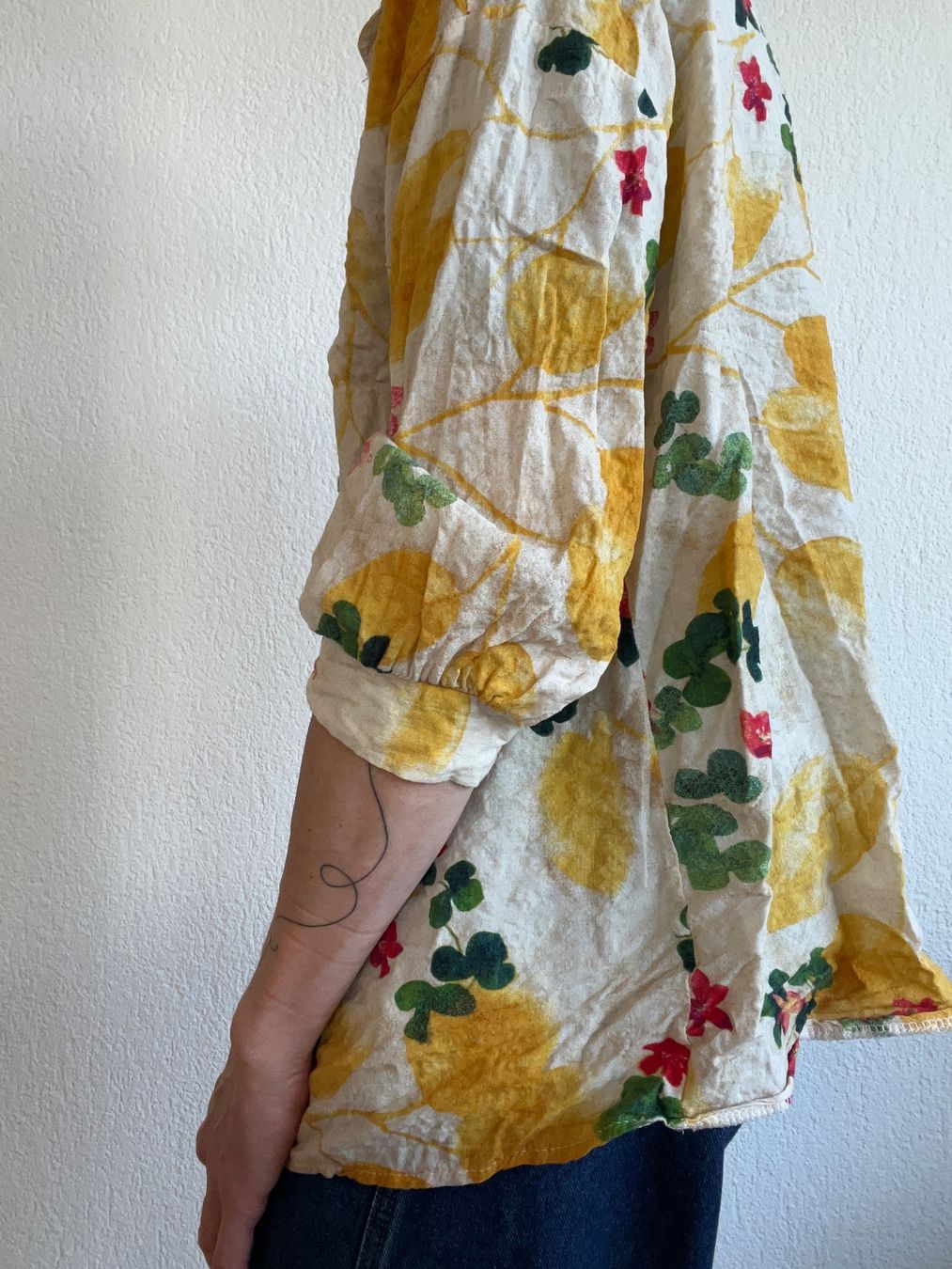 Camicette: Damen Hemd mit Blumenmuster gelb gemustert, S – Usato da Horw venduto da Pem1278 1
