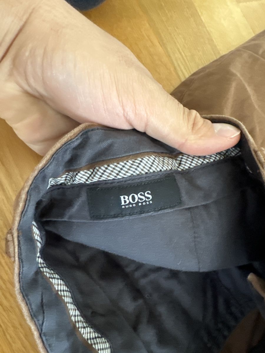 Hugo Boss Hosen: Schöne Hugo Boss Stoffhose Gr. 52 – Gebraucht aus Zürich von L_12 1