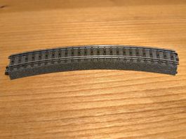 1 Stück Märklin 24130 Gleis-gebogen R1 360mm/30°