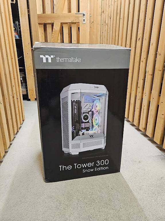 Thermaltake Custodie: Thermaltake Tower 300 Gehäuse – Usato da Teufen AR venduto da MarinDora 2